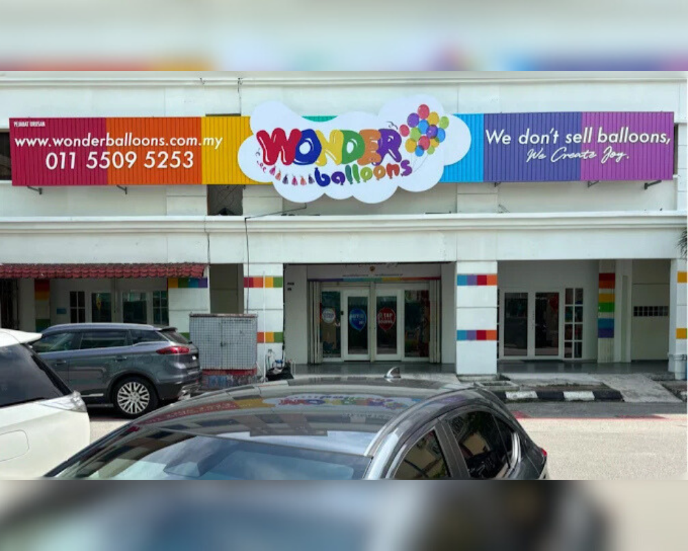 Wonder Balloons Store Front 2